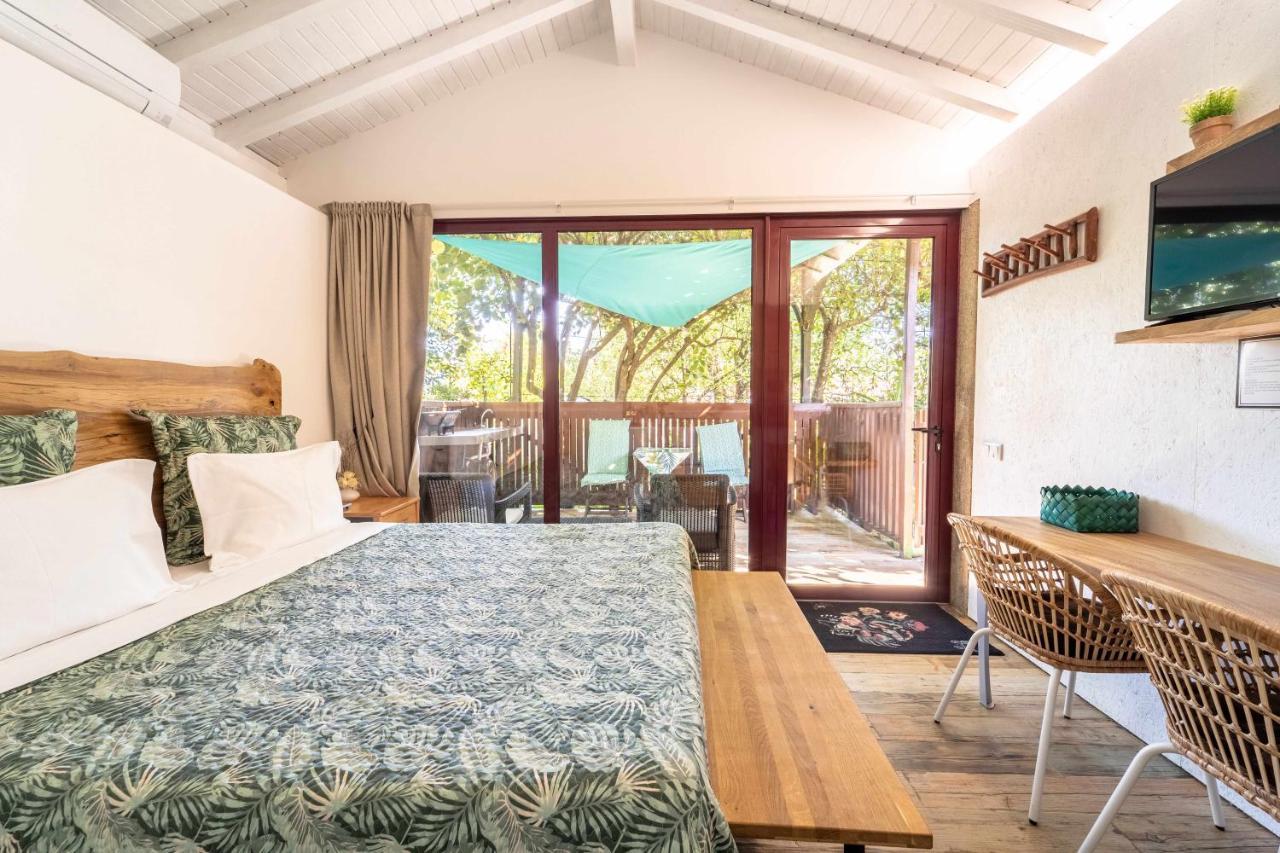 Casas Casal Do Carvalhal - Agroturismo Amares Exterior photo